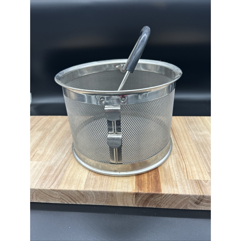 Cook's Essentials Mesh Pasta Frying Strainer Multi-Use Basket - Picture 7 of 9